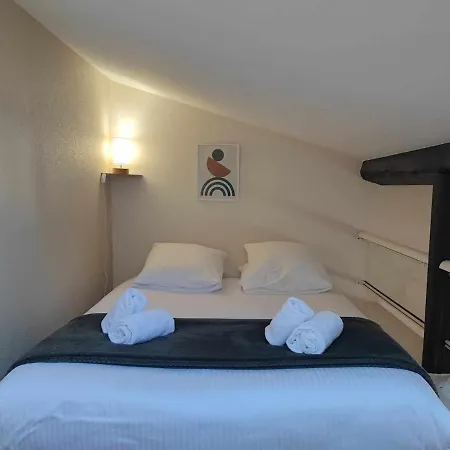 Charme De Victor Conciergeriedamecarcas Апартаменти *