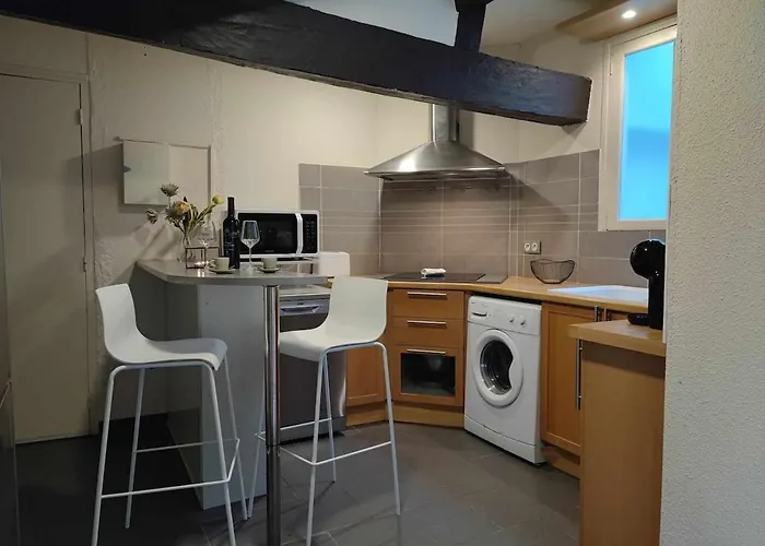 Apartment Charme De Victor Conciergeriedamecarcas *